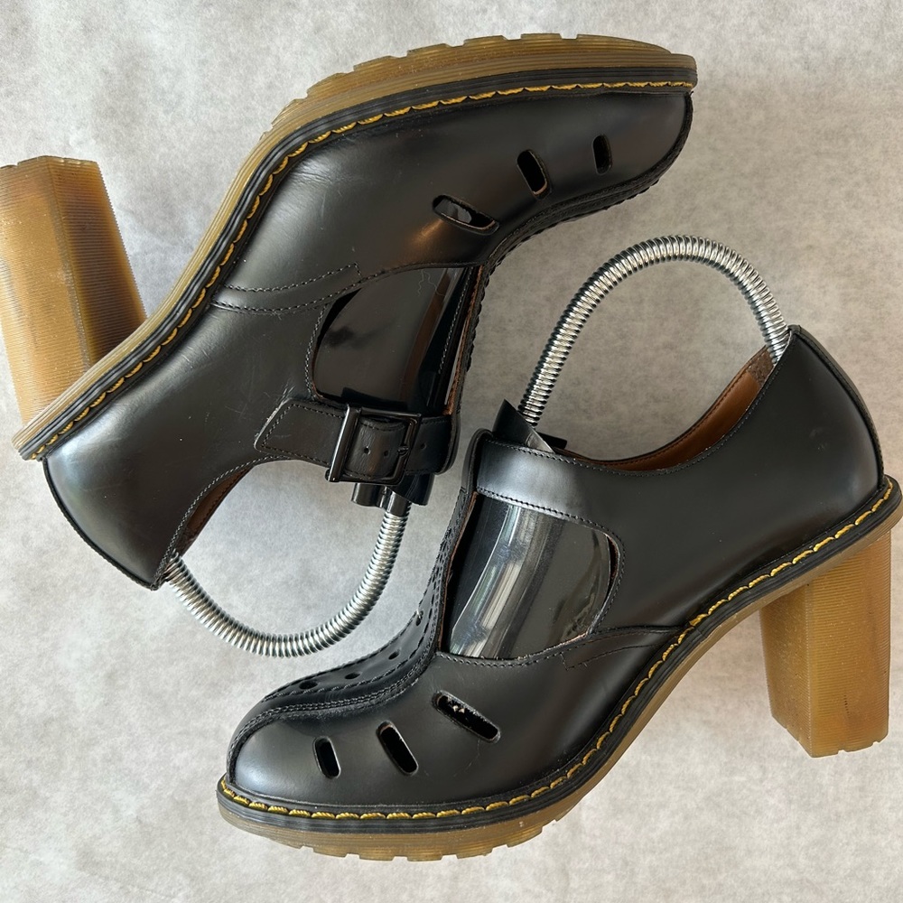 Dr Martens Arianna Mary Jane T-Strap Heels Women’s size 8 Black Buckle Closure